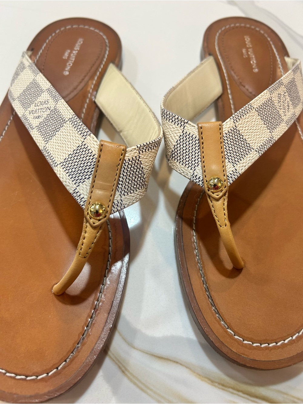 AUTHENTIC Louis Vuitton Damier Azur Sunny Flat Thong Sandals 38 US 8  🥰 👍 - Picture 15 of 16